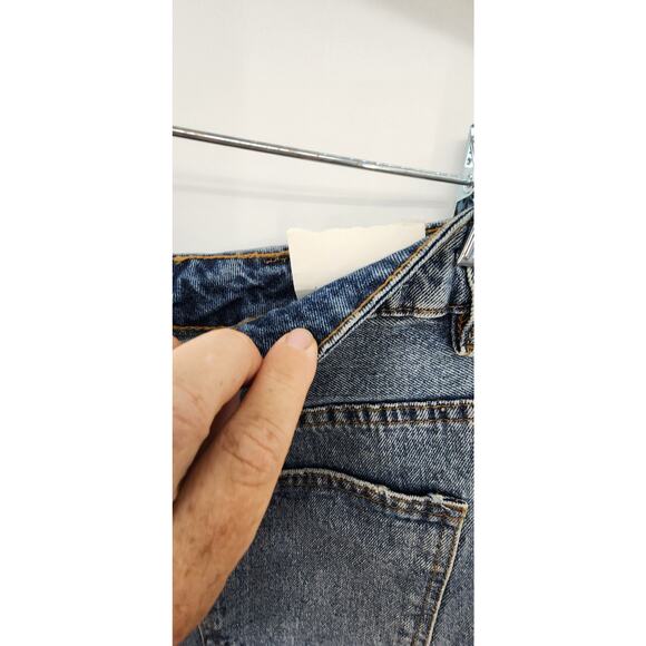 NEW NWT Cotton On High Rise Mom 90s Destroyed Jeans Size 10 - Picture 10 of 10